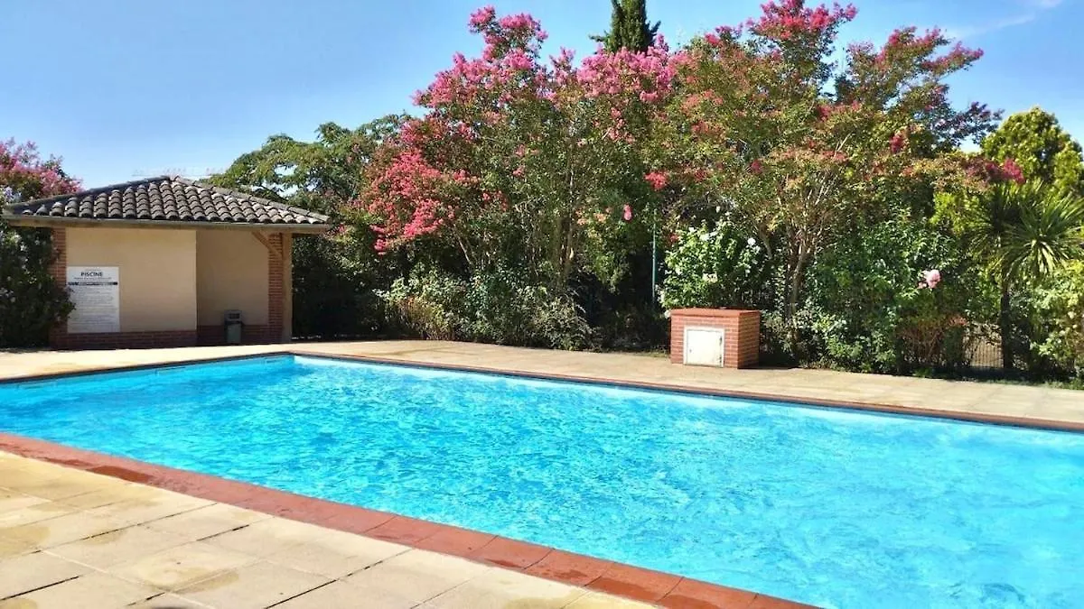 トゥールーズLe Ernest - Parking Inclus, Jardin Prive Et Piscineアパートメント アパート